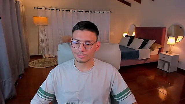 marcuswildx online show from September 25, 10:41 pm