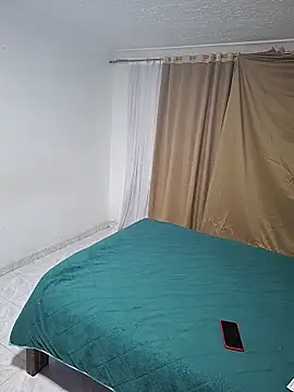 zkendell01 online show from November 13, 5:34 am