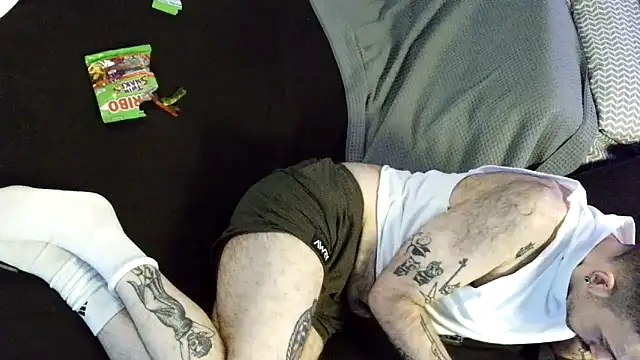 hungbot online show from April 15, 2:33 am