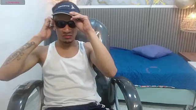 Snapshot of JackBanger_ chatting on October 19, 11:52 pm JackBanger  online show from October 19, 11:52 pm
