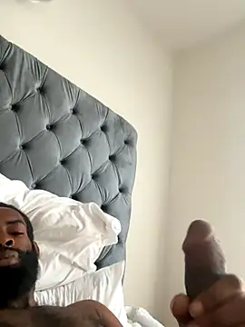 vaultclub online show from October 10, 12:10 pm