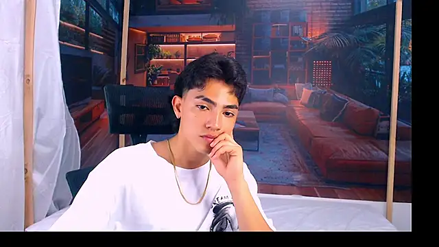 Snapshot of RomeoMillerr chatting on October 23, 8:12 pm RomeoMillerr online show from October 23, 8:12 pm