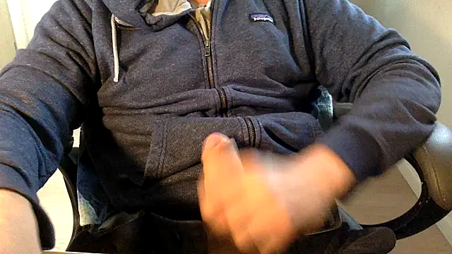 Snapshot of bull_TBM chatting on October 21, 1:25 pm bull TBM online show from October 21, 1:25 pm