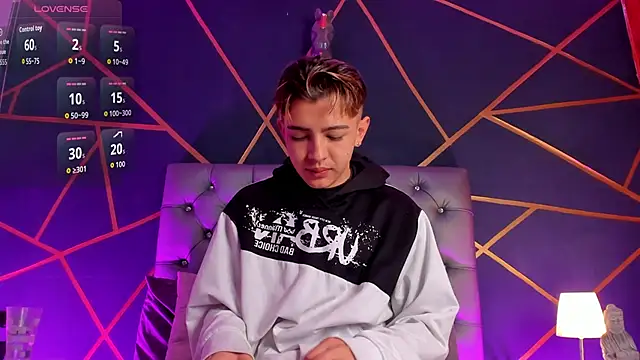 Lian Miller1  online show from March 21, 12:42 pm