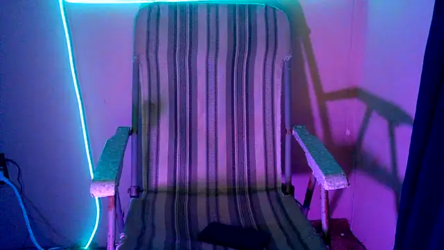 highinhtxx online show from November 17, 10:07 am