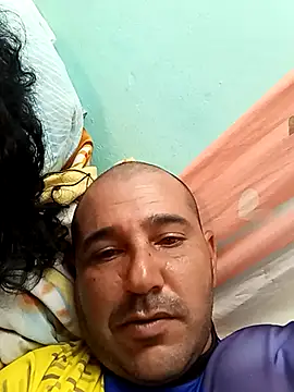 cesargoch87 online show from September 29, 11:44 pm