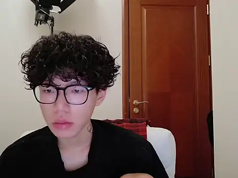 Snapshot of hangzi-0011 chatting on September 29, 11:08 am hangzi-0011 online show from September 29, 11:08 am