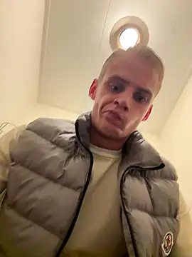 heet1998 online show from October 19, 2:53 pm