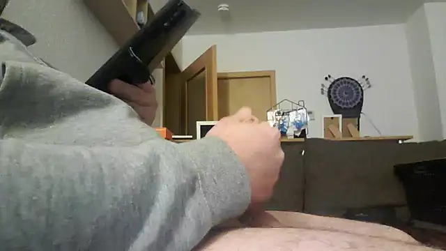 Snapshot of stivi2526 chatting on October 26, 5:37 pm stivi2526 online show from October 26, 5:37 pm