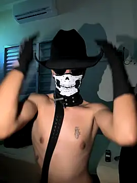 CaveiraHot online show from October 5, 4:05 am