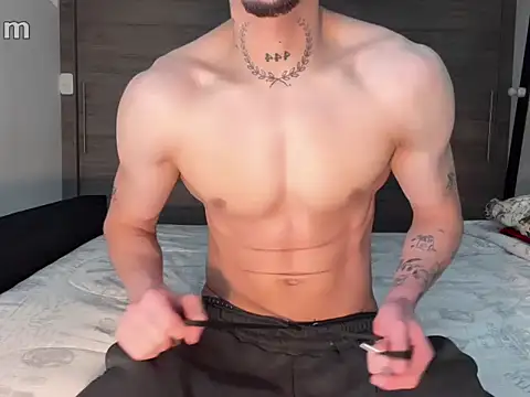 strongManLatino online show from July 14, 2:02 am