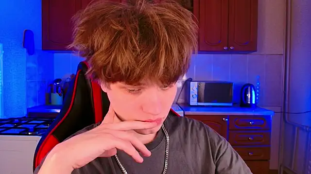 jeffreyue online show from December 21, 2:47 pm