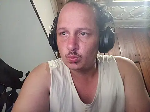 macKnd online show from October 6, 6:45 pm