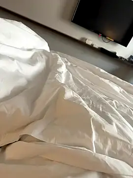 HenryLee1983-cums online show from November 28, 12:36 am