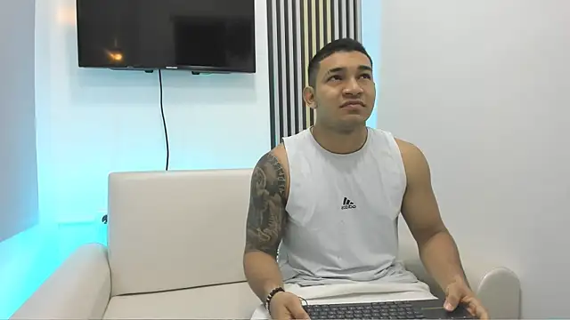 Snapshot of venedic_bull chatting on October 2, 12:20 pm venedic bull online show from October 2, 12:20 pm