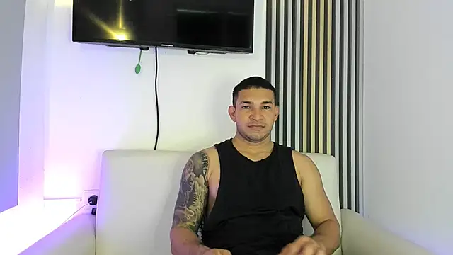 Snapshot of venedic_bull chatting on October 21, 9:17 pm venedic bull online show from October 21, 9:17 pm