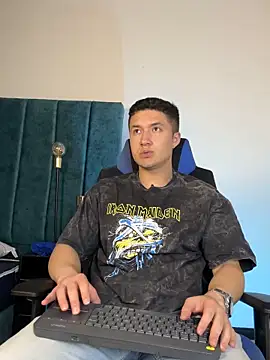 Snapshot of EthanConnor_ chatting on October 20, 12:31 pm EthanConnor  online show from October 20, 12:31 pm