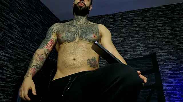 MasculineGuy99 online show from April 1, 11:13 pm