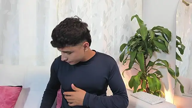 Thiago Connor21 online show from February 3, 11:10 pm