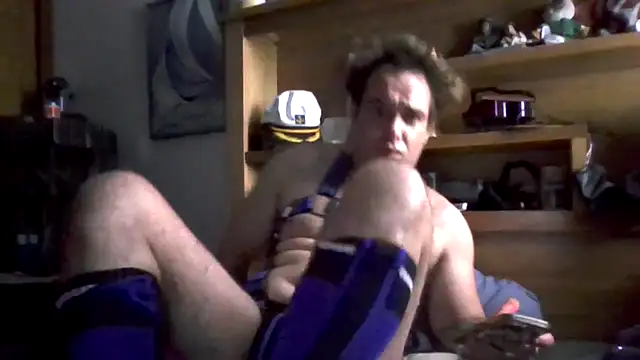 GymBoy83 online show from October 29, 6:00 pm