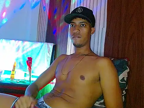 andreswj bigcock23 online show from October 3, 6:29 am