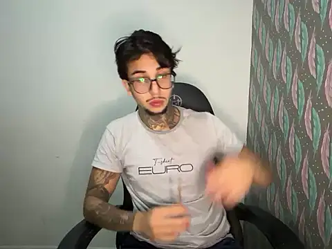 RealGdiass online show from April 28, 5:12 am