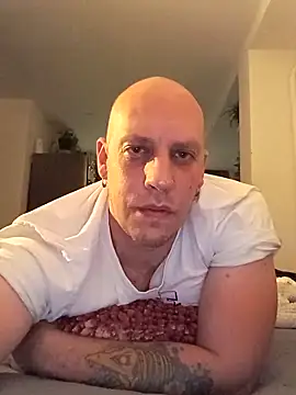 Snapshot of Kobradera1984 chatting on October 30, 11:17 pm Kobradera1984 online show from October 30, 11:17 pm