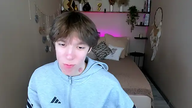 MarkBranston online show from March 14, 2:57 pm