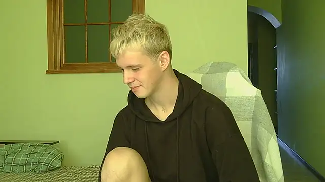 Snapshot of _Timmy_Boy_ chatting on October 26, 7:10 am  Timmy Boy  online show from October 26, 7:10 am