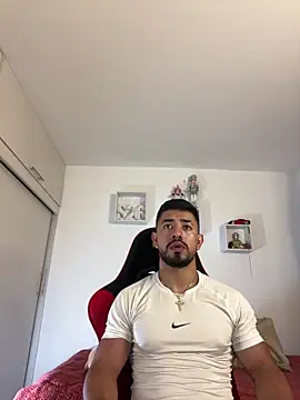 Ezzio Scolaro online show from April 9, 11:33 pm