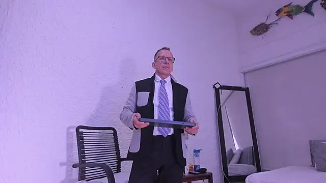  axelking  online show from January 16, 11:35 am