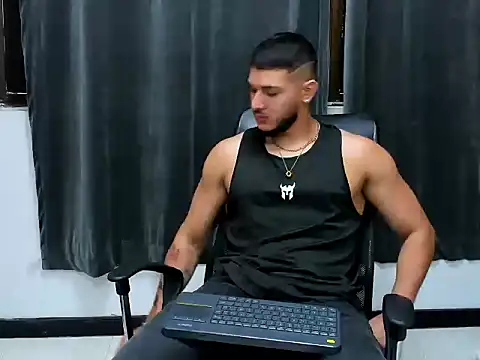 jasonshaw25 online show from February 27, 6:18 pm