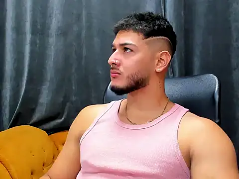 jasonshaw25 online show from December 17, 6:03 pm