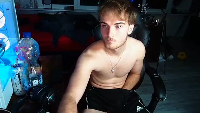 WolkenJunge2006 online show from October 6, 6:56 pm