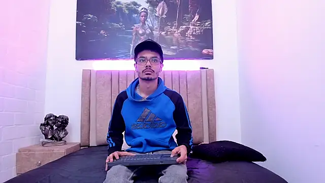 Timothe Evans online show from January 7, 3:44 am