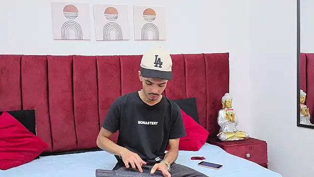 Timothe Evans online show from October 6, 8:46 pm