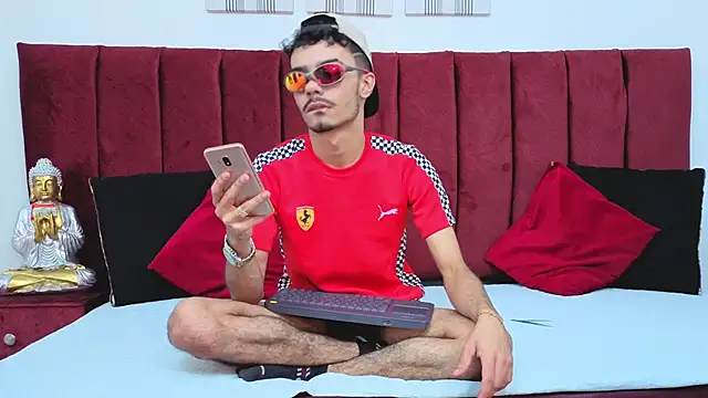 Timothe Evans online show from October 11, 9:19 pm