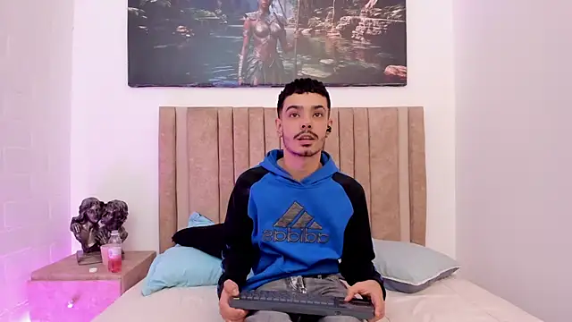 Timothe Evans online show from December 3, 4:07 am