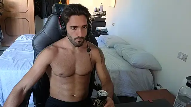 Al3xox02 online show from June 24, 1:25 pm
