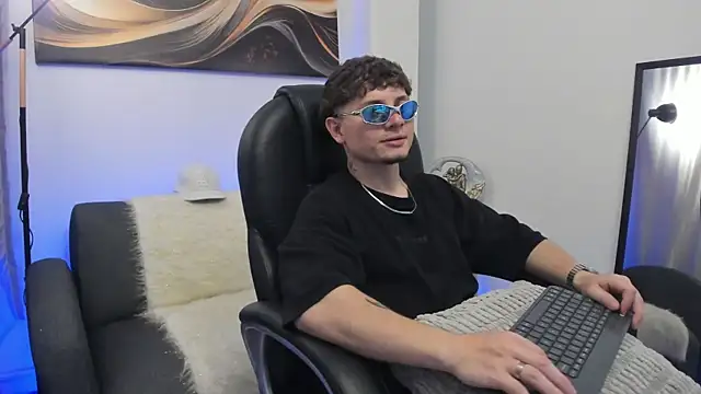 Leoo Miller online show from January 6, 4:27 am