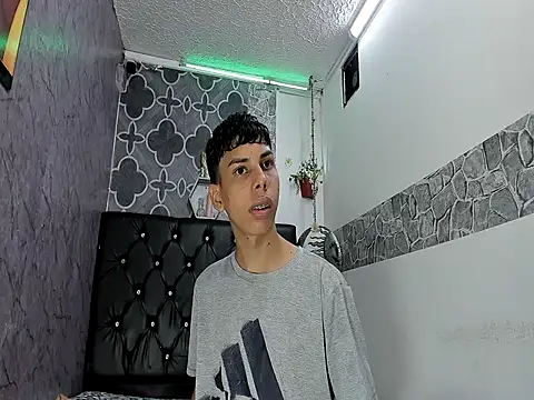 sexyboys cutex18 online show from March 20, 12:47 am