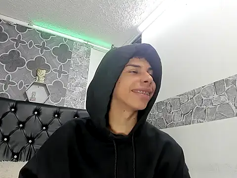 sexyboys cutex18 online show from March 18, 11:19 pm