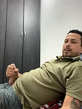 Snapshot of JX7NOVA chatting on October 25, 4:47 am JX7NOVA online show from October 25, 4:47 am