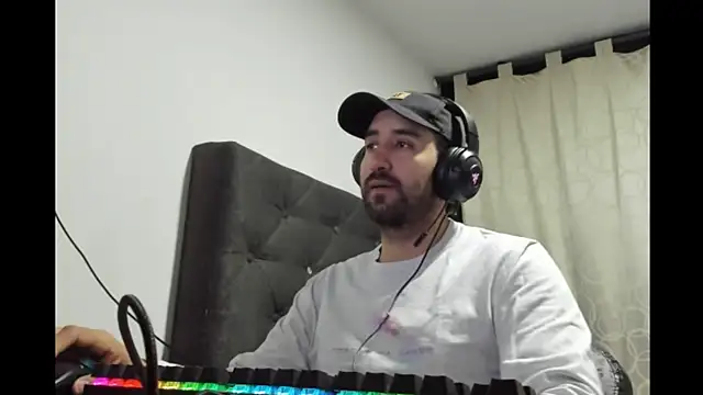 coolfriki online show from April 14, 5:07 am