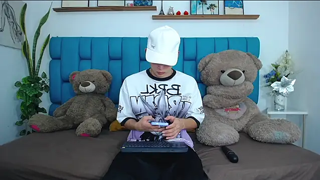 Brian hot online show from February 28, 11:42 am