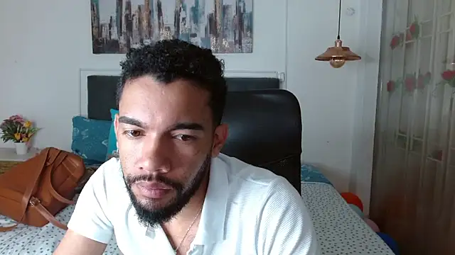 andresnoir  online show from January 12, 3:16 pm