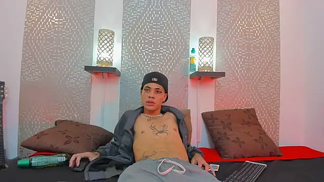 Snapshot of JacobBlackwell_ chatting on October 17, 8:46 pm JacobBlackwell  online show from October 17, 8:46 pm