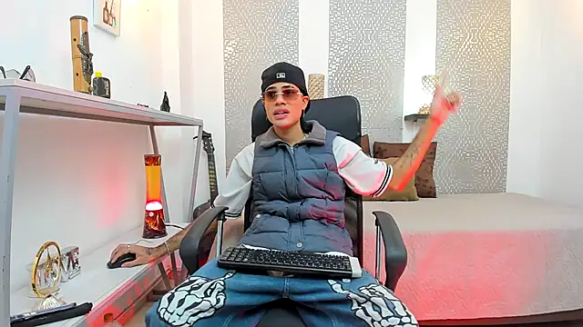 Snapshot of JacobBlackwell_ chatting on October 12, 8:03 pm JacobBlackwell  online show from October 12, 8:03 pm