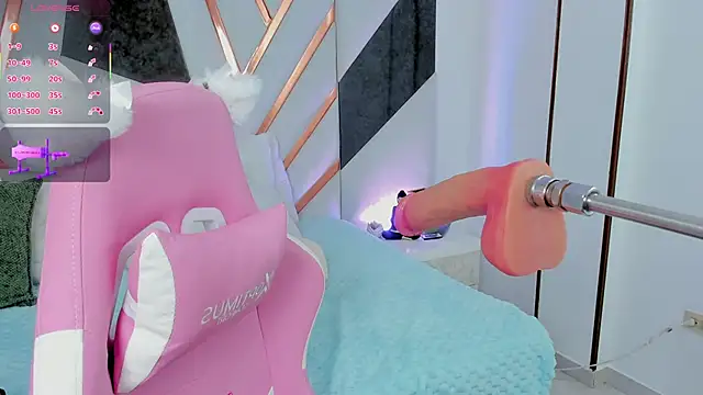 Snapshot of Daniel_Suarez18 chatting on October 28, 1:41 am Daniel Suarez18 online show from October 28, 1:41 am