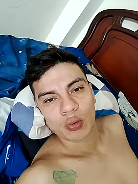 Aturo77 online show from March 14, 6:37 pm